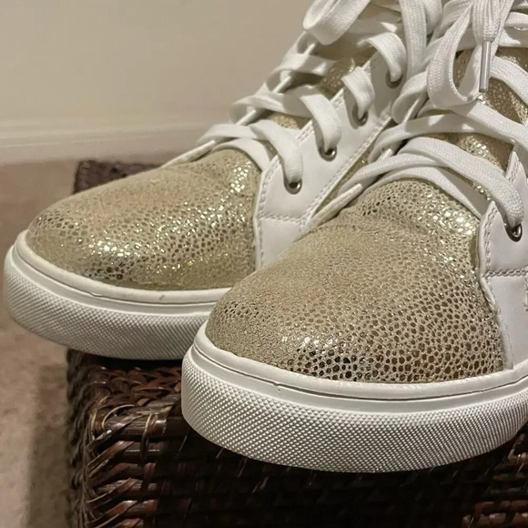 Catherine Malandrino Ankle Sneakers/Booties Lace up. Gold snakeskin. Y2K style. - Picture 4 of 13